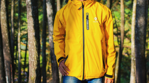 黄色のジャケット-500x281